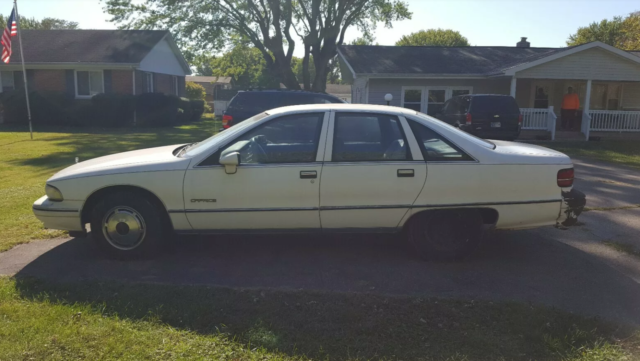1992 chevrolet caprice 4 door sedan 5.7-l v-8, very dependable car!