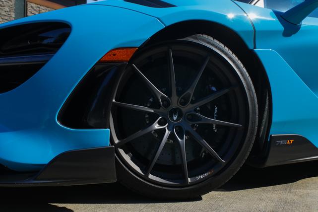 2021 mclaren 765lt base