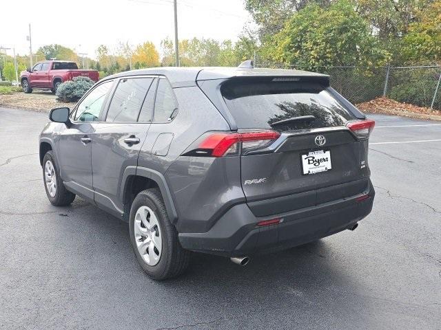 2023 toyota rav4 le