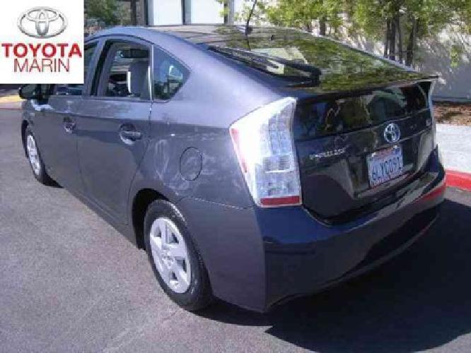 2010 toyota prius iv w/ solar roof pkg. & nav in san rafael, ca