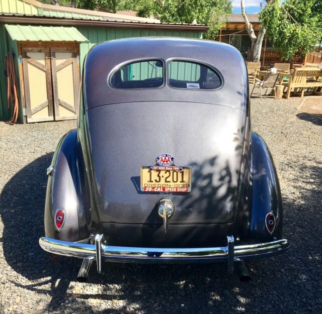 1939 ford deluxe sedan 2 door resto mod custom hipro v8,air conditioning