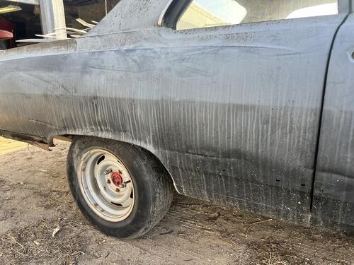 1965 chevelle malibu 2dr sedan nice body needs patch on pass rear bottom and a tru