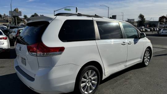 2011 Toyota Sienna