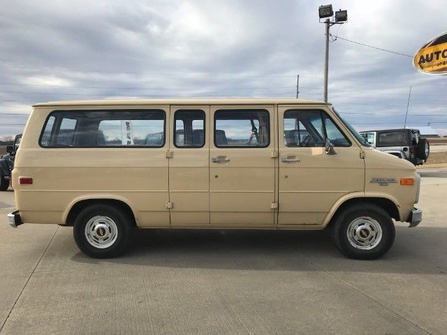 1986 chevrolet g-series van g10 85539 miles beige 5.0l v8 ohv 16v automatic
