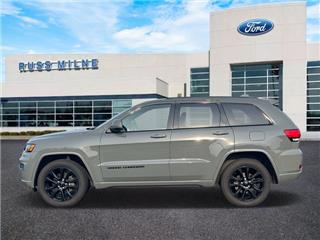 2020 Jeep Grand Cherokee laredo