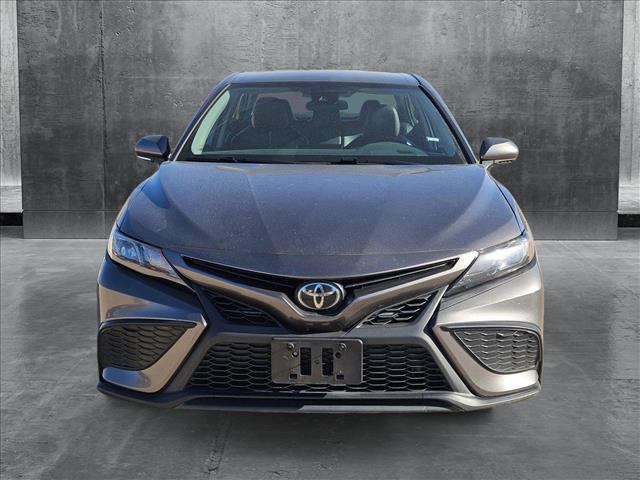 2022 toyota camry se