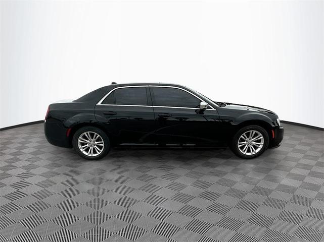 2021 chrysler 300 touring