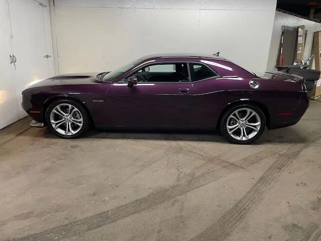 2022 dodge challenger r/t
