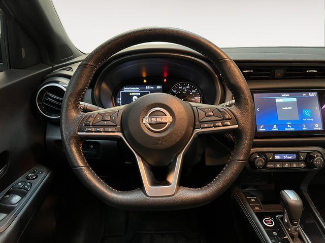 2024 nissan kicks sr