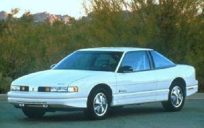 1991 rare oldsmobile cutlass supreme coupe-white,5-speed,3.4 liter in morganton, nc