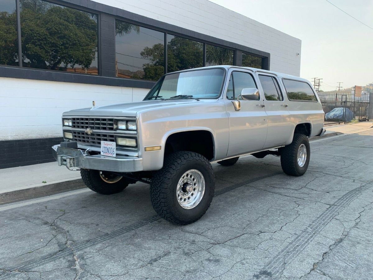 super nice 1990 chevrolet suburban 2500 4x4 silverado lifted