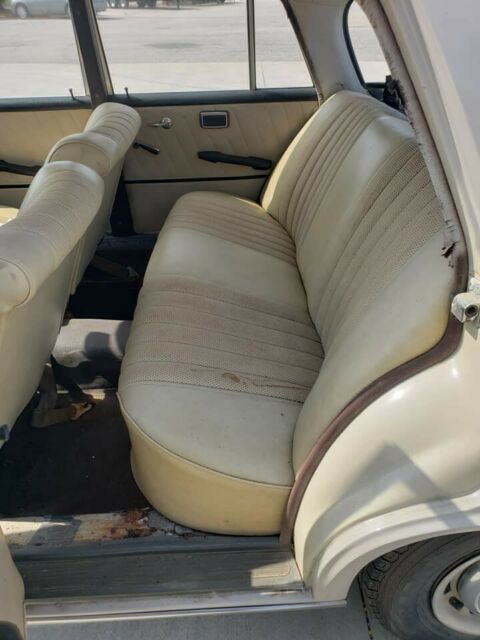 1964 mercedes benz 190 sedan