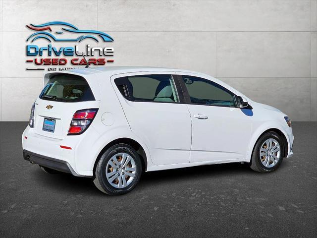2020 chevrolet sonic fwd hatchback 1fl 5-door