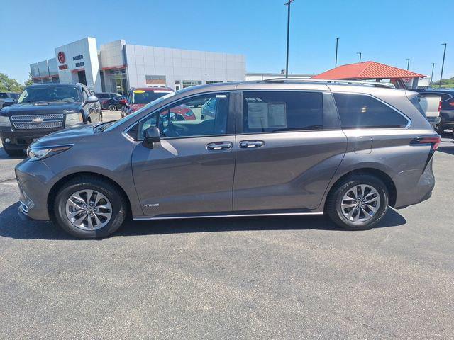 2021 toyota sienna xle 8 passenger