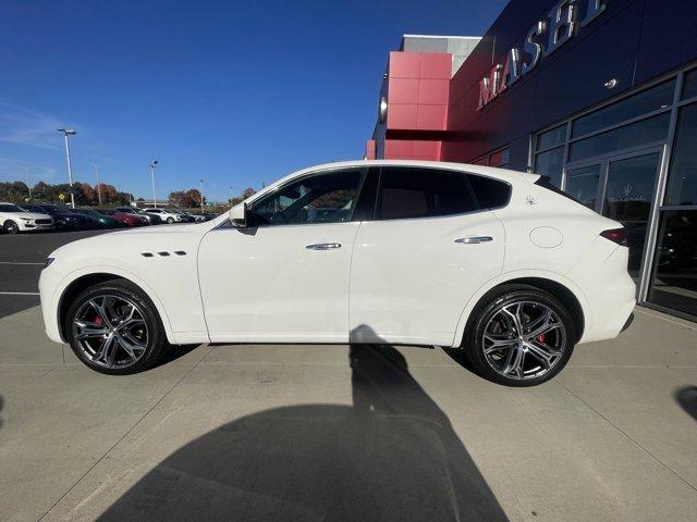 2021 maserati levante base