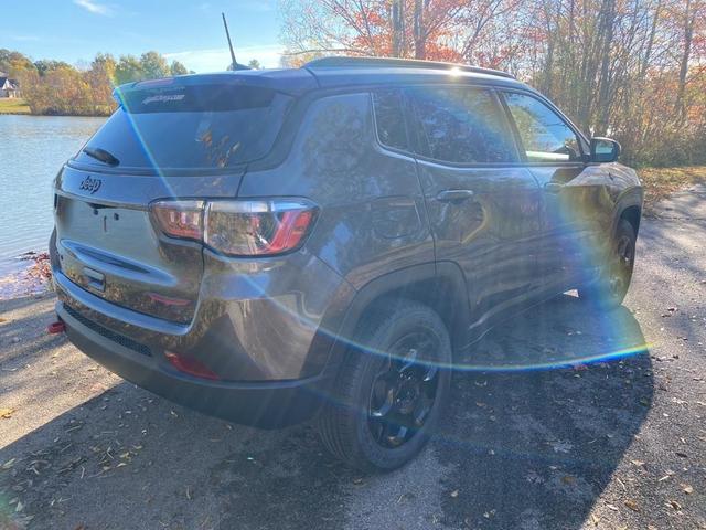 2023 jeep compass trailhawk
