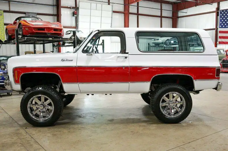 1975 chevrolet blazer k5 47777 miles white / red suv 350ci v8 automatic