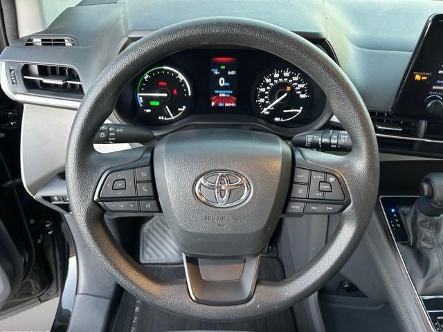 2022 toyota sienna le