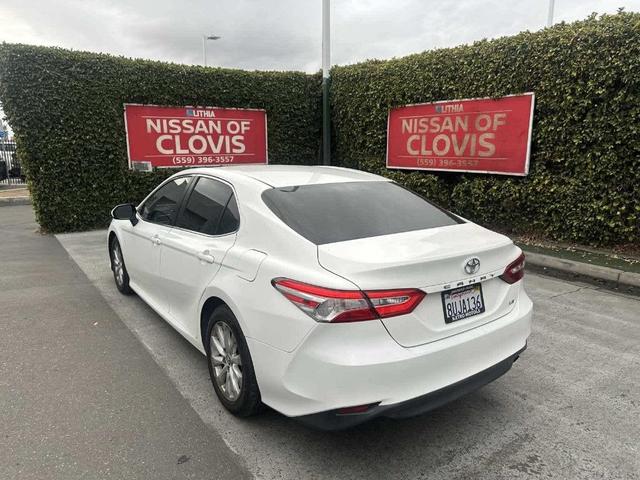 2018 toyota camry le