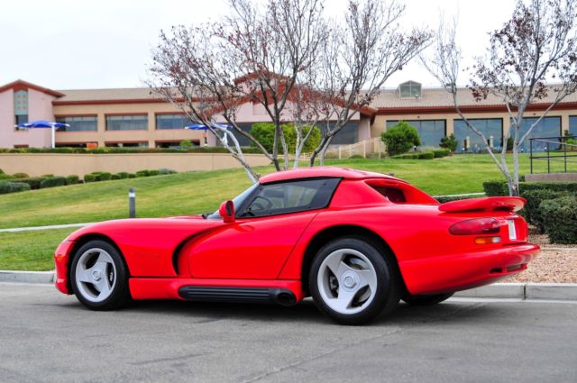 1994 dodge viper sports car 26700 miles red 10 cylinder engine 8.0l