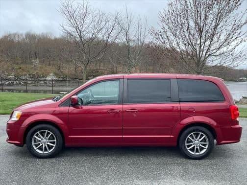 2015 dodge grand caravan avp/se front-wheel drive passenger van in beverly, massachusetts