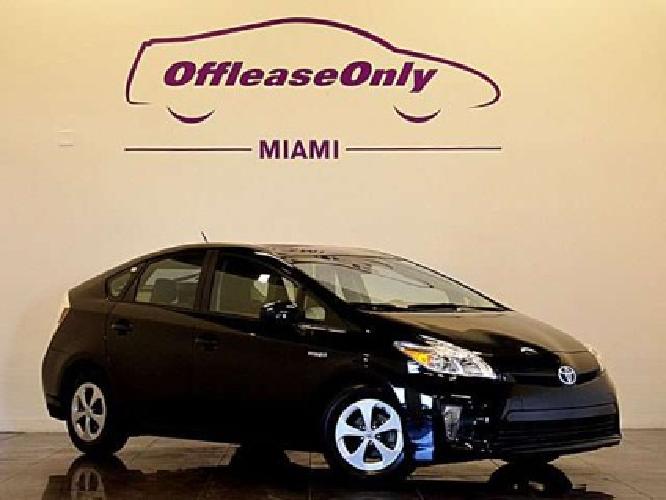 2013 toyota prius hybrid hatchback in miami, fl