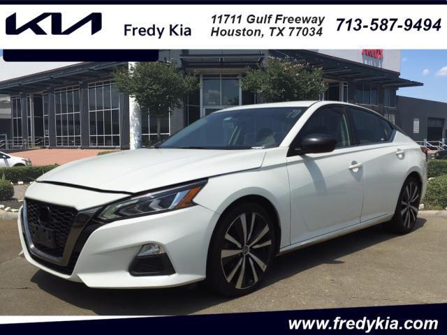 2019 nissan altima 2.5 sr
