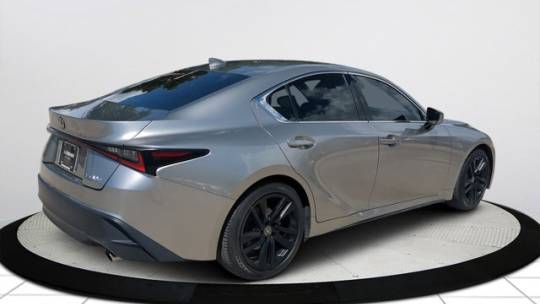 2021 Lexus IS