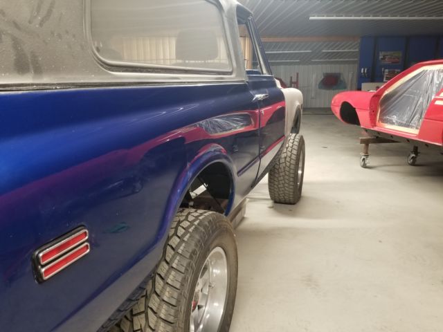 1970 lifted blazer new 454 turbo 400 lots of new parts needs finished