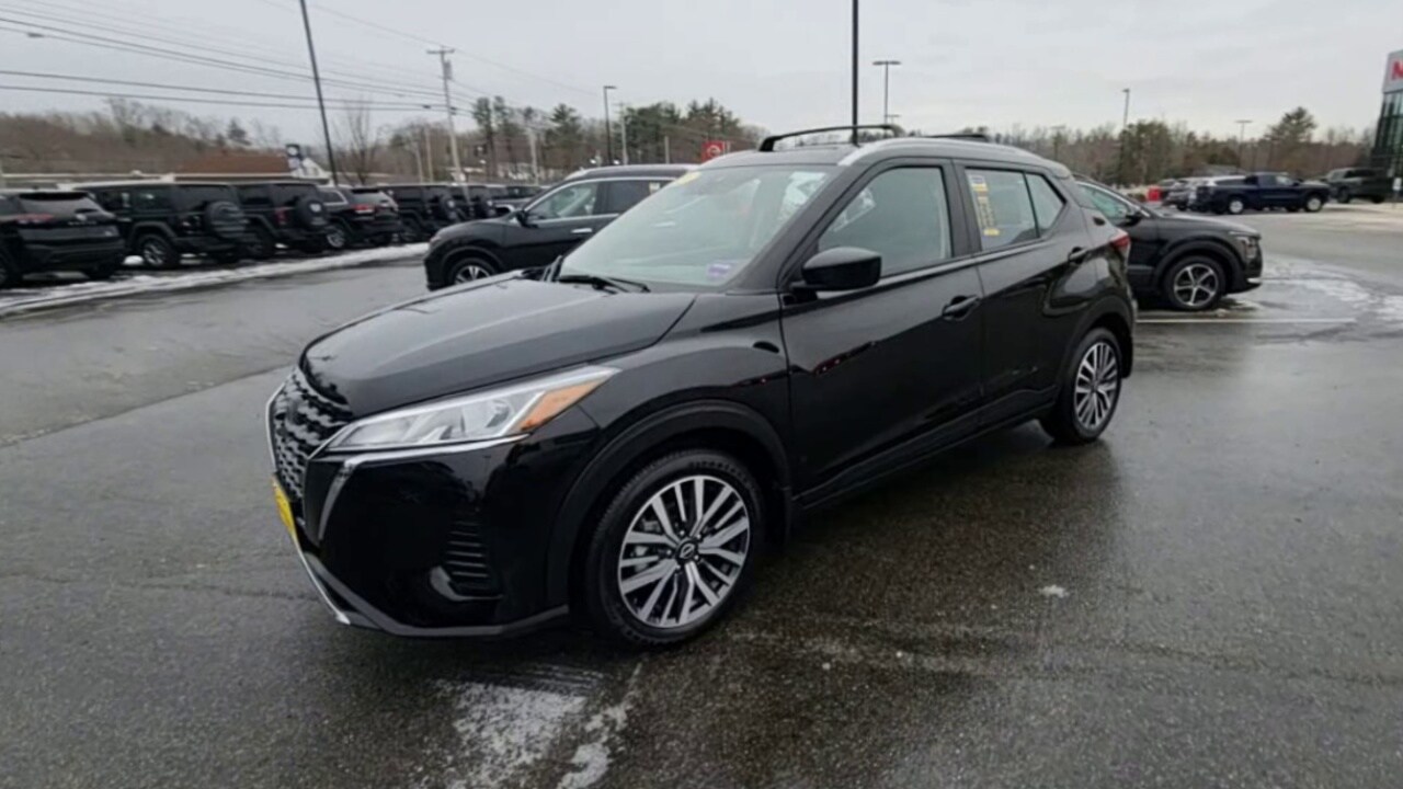 2024 nissan kicks sv