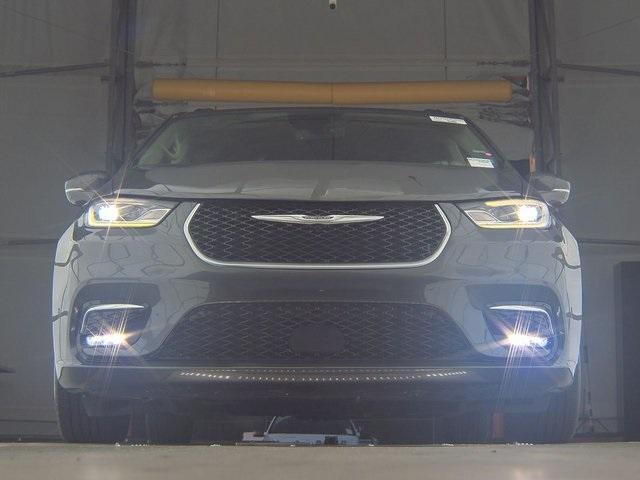 2022 chrysler pacifica touring-l