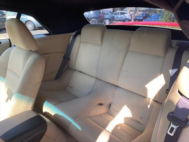 2006 ford mustang base