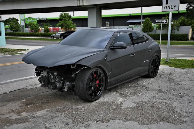 2019 lamborghini urus base