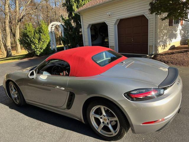 2022 porsche 718 boxster base