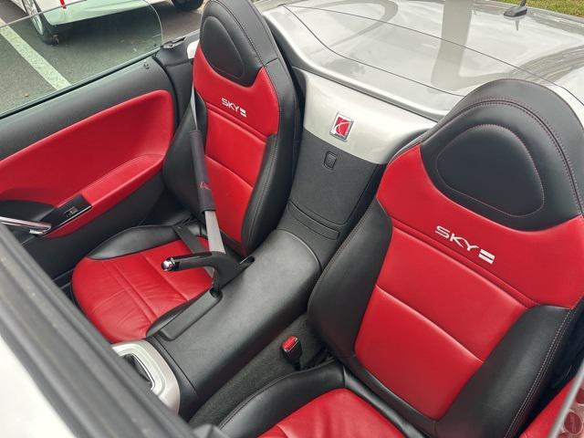 2008 saturn sky red line