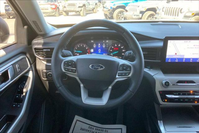 2023 ford explorer xlt