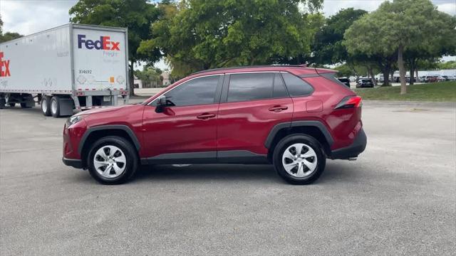 2021 toyota rav4 le