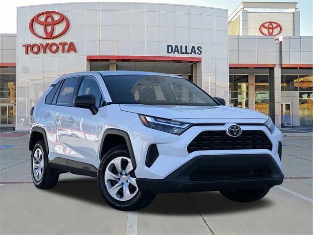 2024 toyota rav4 le