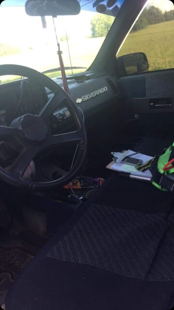 1991 1500 chevy truck reg cab might trade for a 4x4