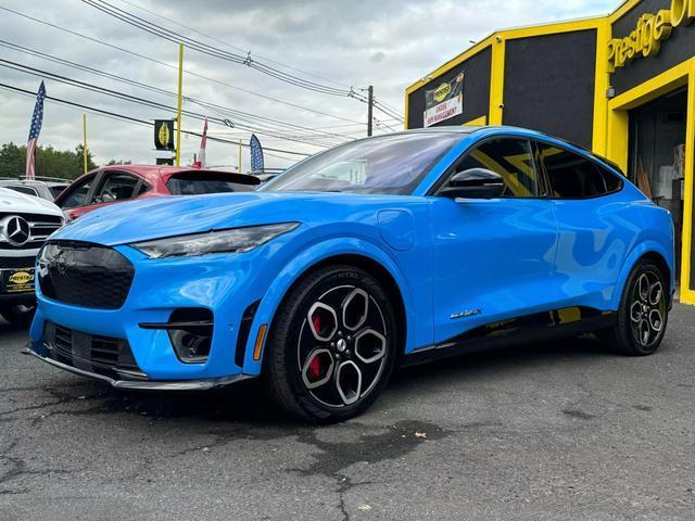 2022 ford mustang mach-e gt