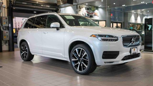 2022 volvo xc90 t6 momentum 7 passenger
