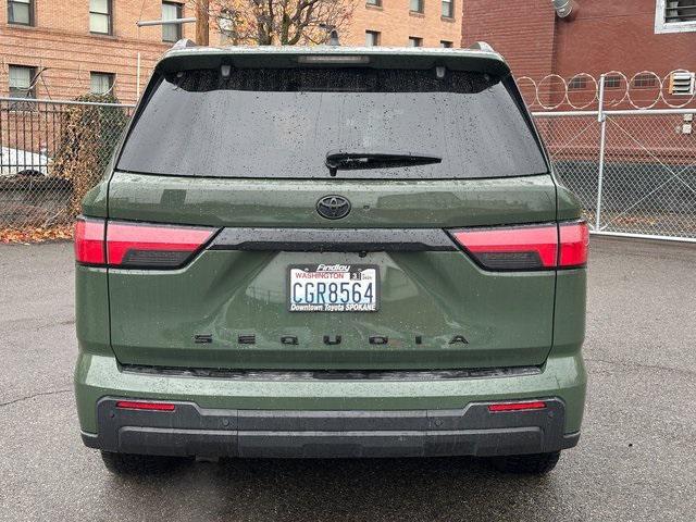2023 toyota sequoia sr5