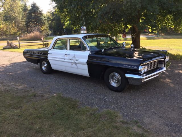 1962 pontiac state trooper car