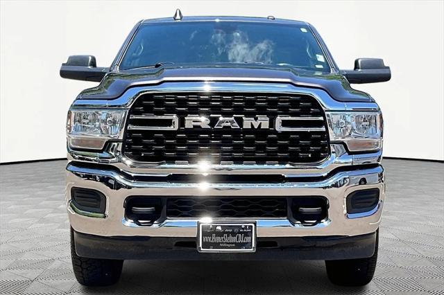 2022 ram 2500 big horn crew cab 4x4 64' box