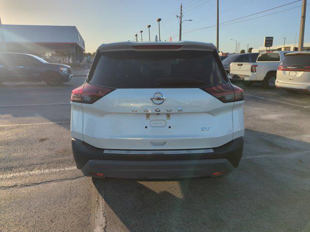 2021 nissan rogue sv