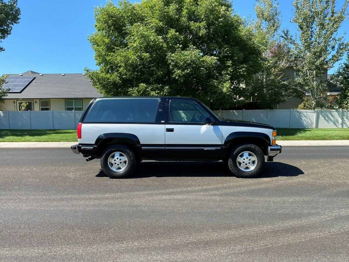 1994 chevrolet blazer k1500 silverado 4x4 5.7l v/8 with only 68.426 actual miles