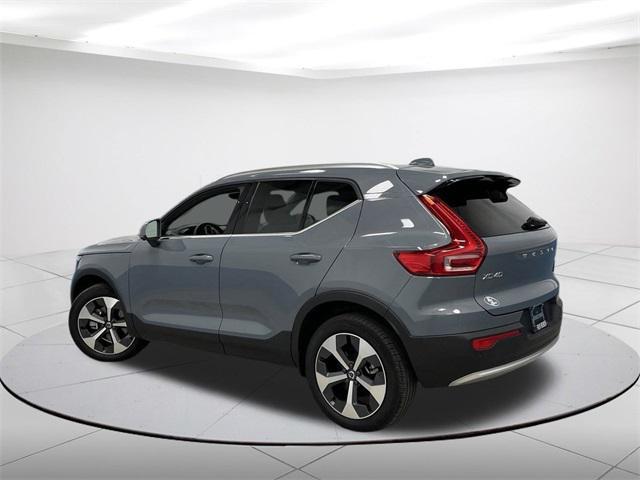 2023 volvo xc40 b5 ultimate bright theme