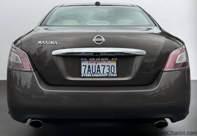 2012 nissan maxima sv
