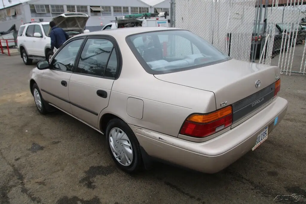 1994 toyota corolla 1.8 l 4 cylinder no reserve