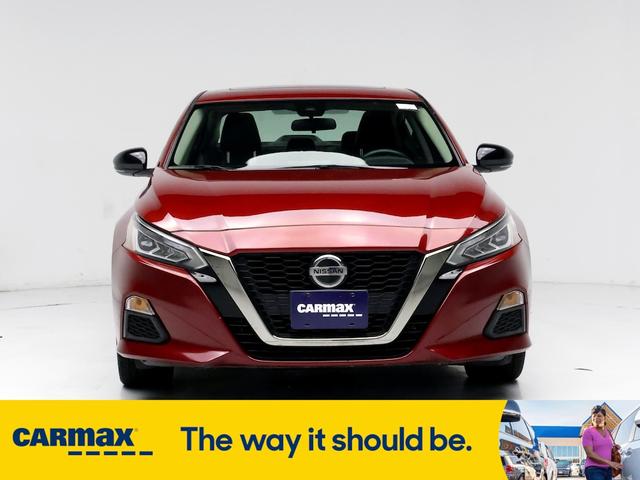 2020 nissan altima sr
